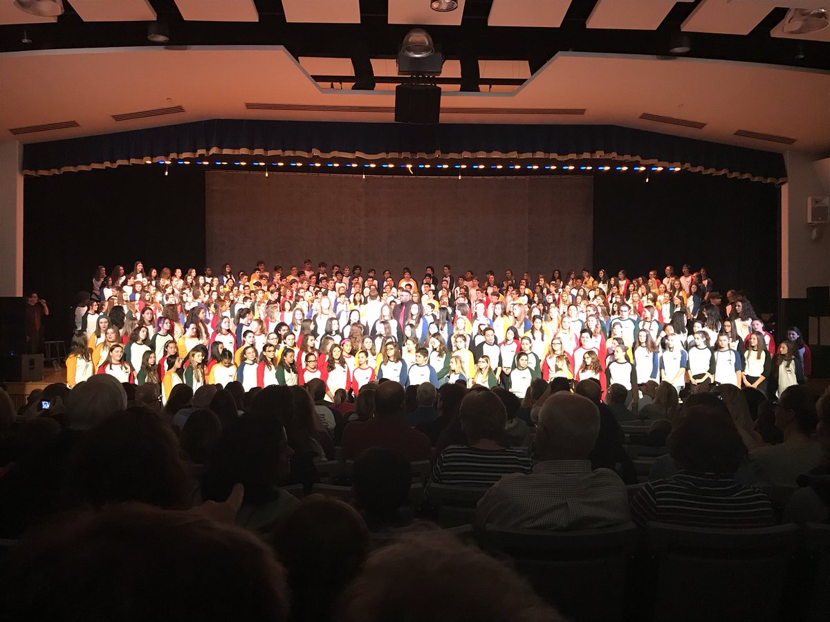 TohickonMusic's tweet image. The great Finale with all 5 middle schools and the outstanding Ball in the House closing out Accapellafest 2018! @CBSDMusic @TohickonMusic