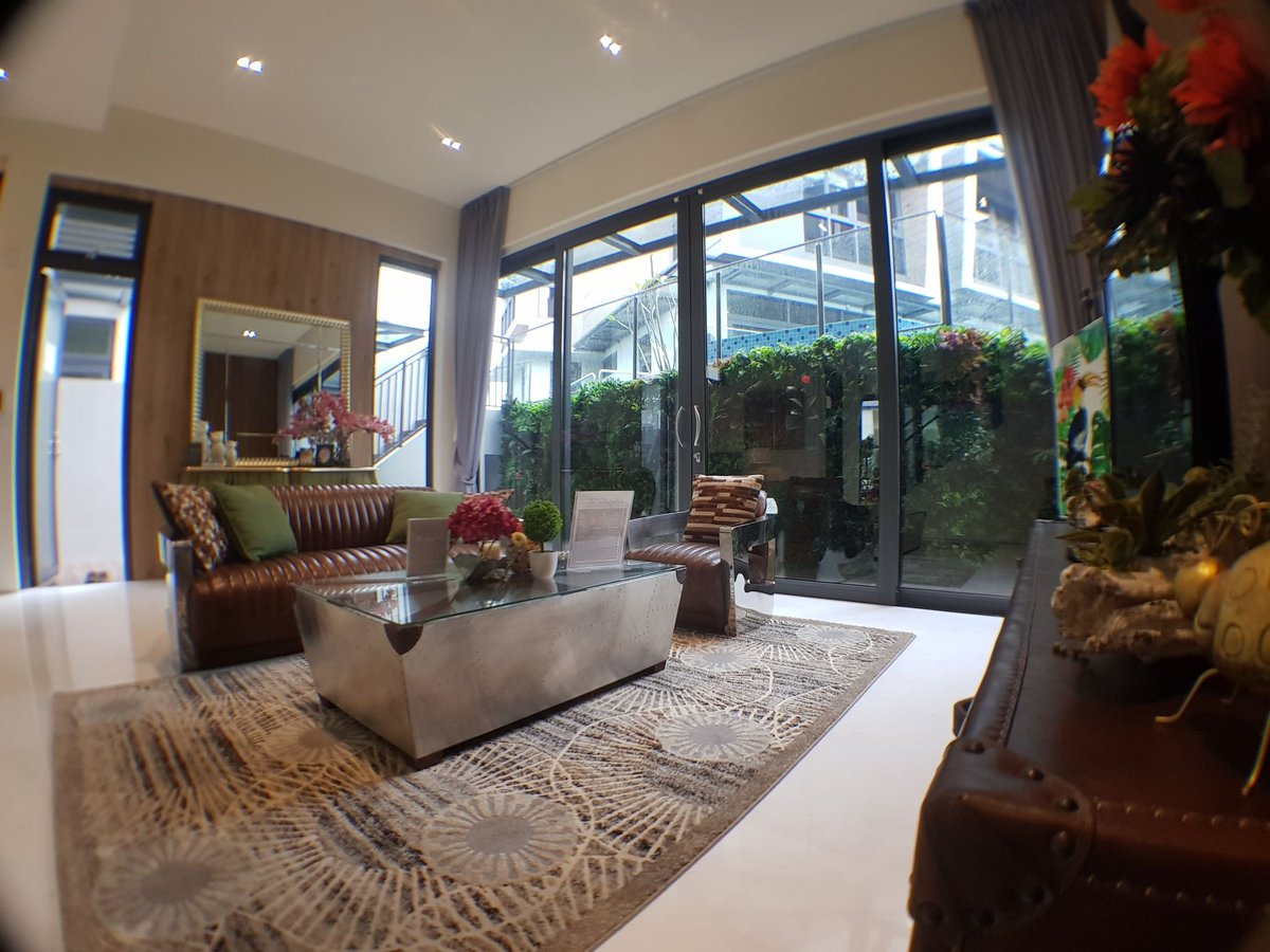 Jlow8999's tweet photo. 🌟🌟🌟OFFICIAL DEVELOPER APPOINTED AGENT🌟🌟🌟
D11 CHANCERY HILL VILLAS
VIP PRICE FOR YOU AT $4.8M ONLY!
⭐ Promotion This Weekend ONLY!!!⭐
#ChanceryHillVillas #SGLandedGroup #YourTrustedLandedPeople #Call82928999JerryLow https://t.co/dR9dx71CdU