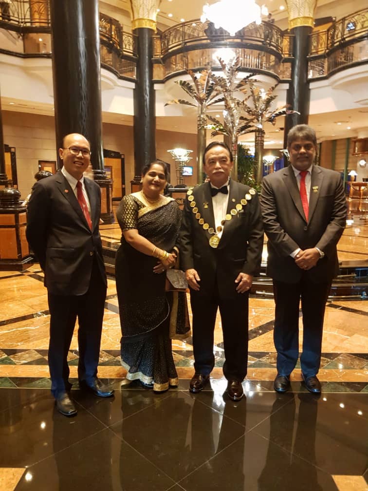 Tahniah diucapkan kpd PK CKM kerana telah dilantik sebagai Vice President IEM dan Chairman- Std Com Activities. Turut sama adalah President IEM &amp; DS KPKR. Semoga lebih ramai warga JKR dpt melibatkan diri secara aktif dlm aktiviti IEM.
<a href="/RoslanMdTaha/">Roslan Md Taha</a> <a href="/NarianGopal/">GOPAL NARIAN KUTTY</a> <a href="/JKRMalaysia/">JKR Malaysia</a>