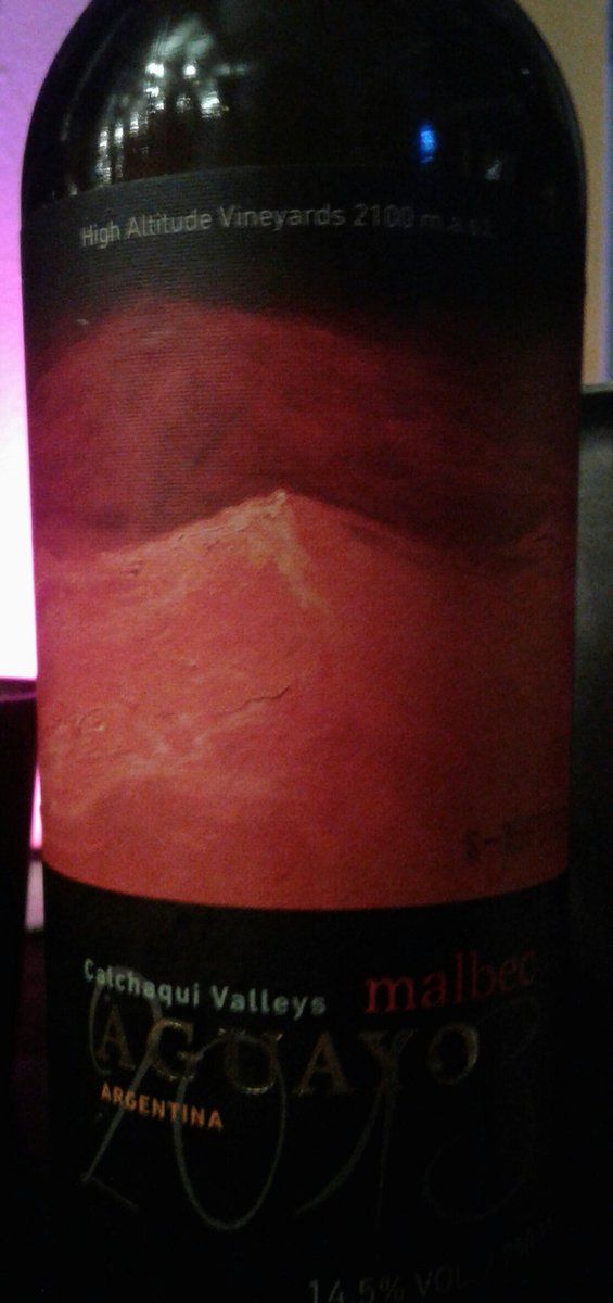 Aguayo 2013 <a href="/agustin_lanus/">Agustín Lanús Wines</a> 
Desde que lo probe antes que decidieras venderlo en el pais Agus, fue siempre uno de esos vinos que vuelan mi peluca ruluda!!! 
Honrando al malbec
Gracias <a href="/LoDeJoaquin/">Lo de Joaquín</a>
<a href="/gas_town/">gastown</a> #MalbecalooJA