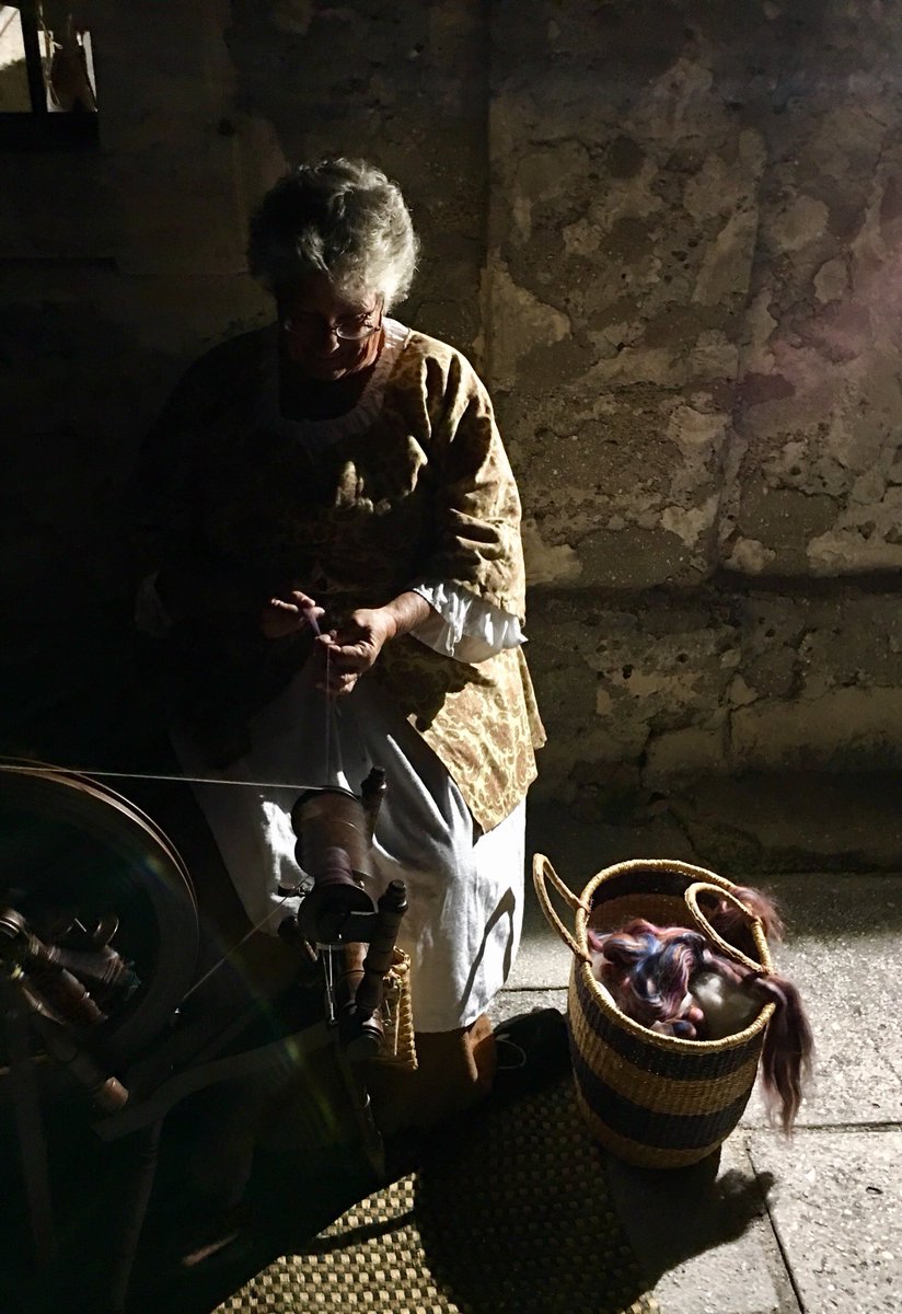 Aschoonerinn's tweet image. Interesting fact....

By simply offering the same daytime Experience by “Candlelight” , this Old Fort Park can double its gate numbers 

#Ambiance 
#SameButDiff
#WhoKnew