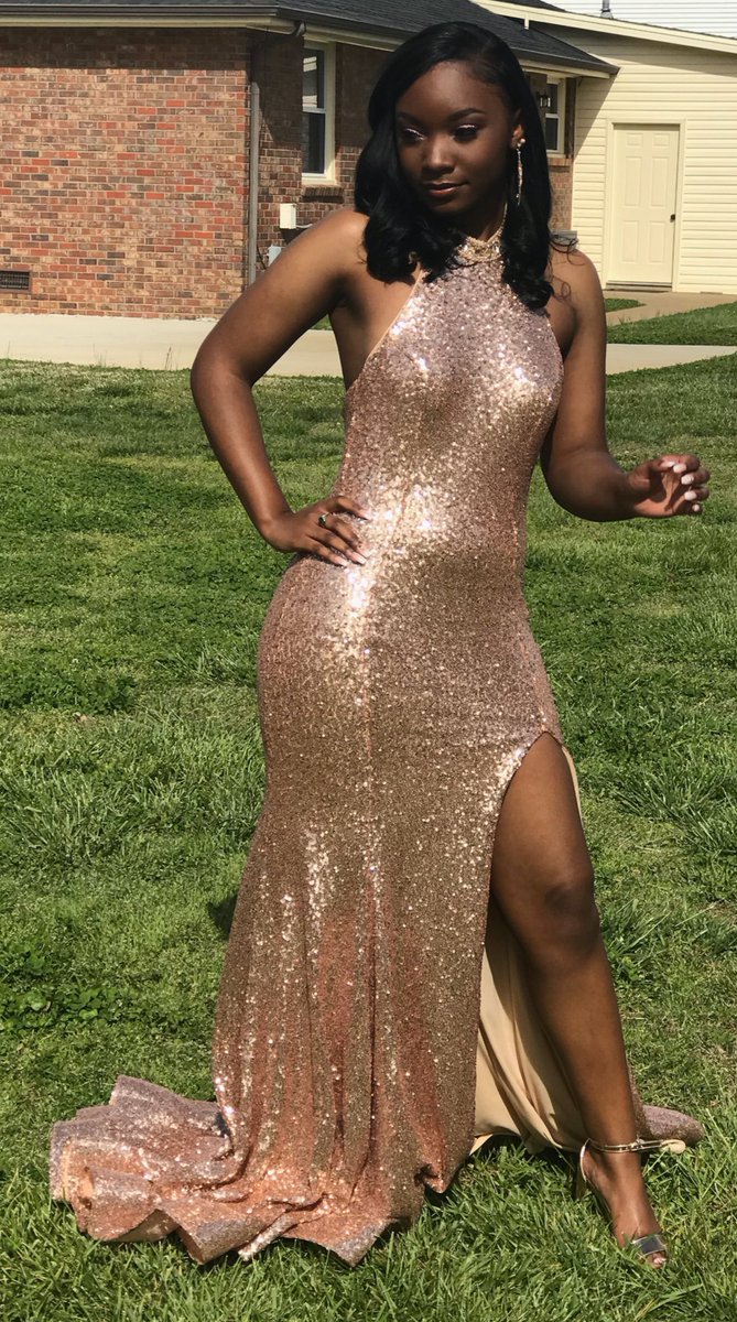 TheCurlyFroGirl's tweet photo. Chocolate Goddess @keo2timez ✨ #TheJTouch https://t.co/P8YTMiX2f3