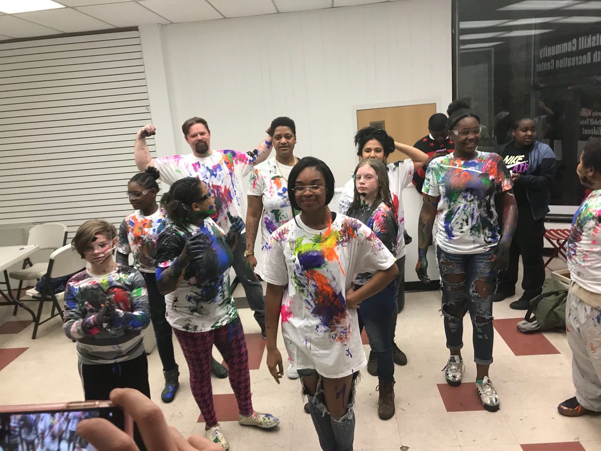 RoadRecovery's tweet photo. 'Speakers & Sneakers' Pop-Up at #CatskillCommunityCenter with @YVMNY & #RoadRecovery || #communityoutreach #Music #PaintSplashing #recovery #nonprofit #charity #pumpupyourvoices #C2lightthepath #CatskilRecCenter #MHAcolumbiagreene https://t.co/IvicAr92mm