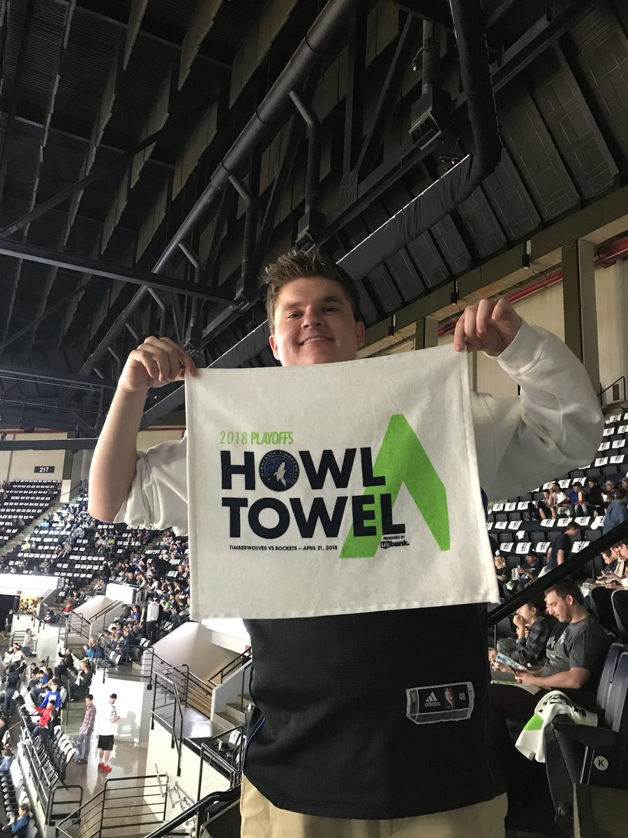 GBos2's tweet image. #WolvesIn6 #HowlTowel