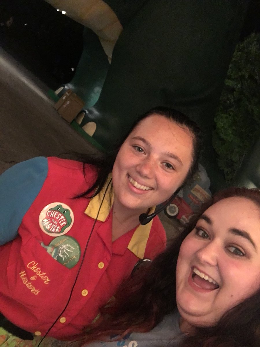 kimbology's tweet photo. @WDWToday #CastCompliment Becca in Dinoland is my new best friend! We are renewing our annual passes because of how awesome she is. https://t.co/kvzLfv5SSa