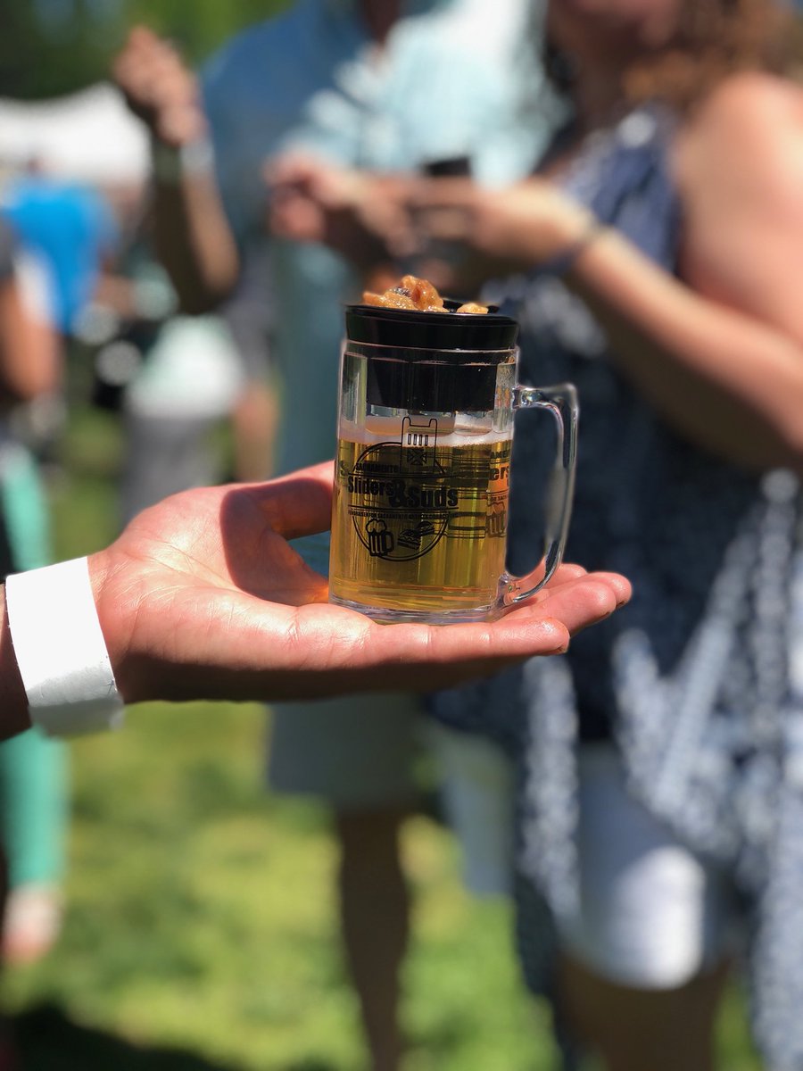 Our friends Drinks By Dru &amp; <a href="/comstocksmag/">Comstock's magazine</a> was @SacBeerAndChili today, were you? #CraftBeer #Chili 👊🏻🍺🌶 

PhotoCred: @DrinksByDru