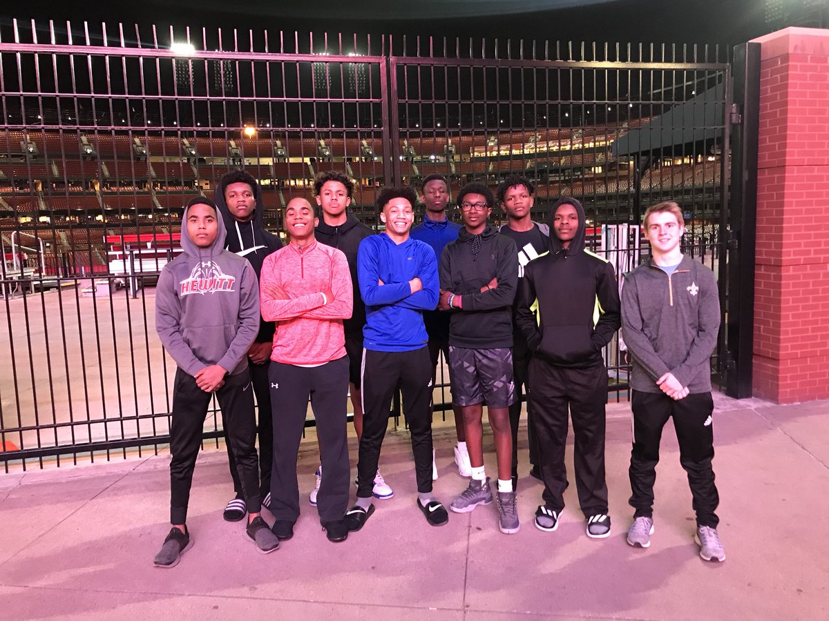 coach_JBalik's tweet photo. @bama_celtics 2020 take over St Louis #AllGreenEverything @iamCoreyBoston @Zane_Nelson0 @Camjglover @_cglov3 @IsaacSims11 @ESPN_Khris @nick_bonifay @EricLavonn @56607d9f9b6d43b #comeupszn https://t.co/UQQTYzR0SG