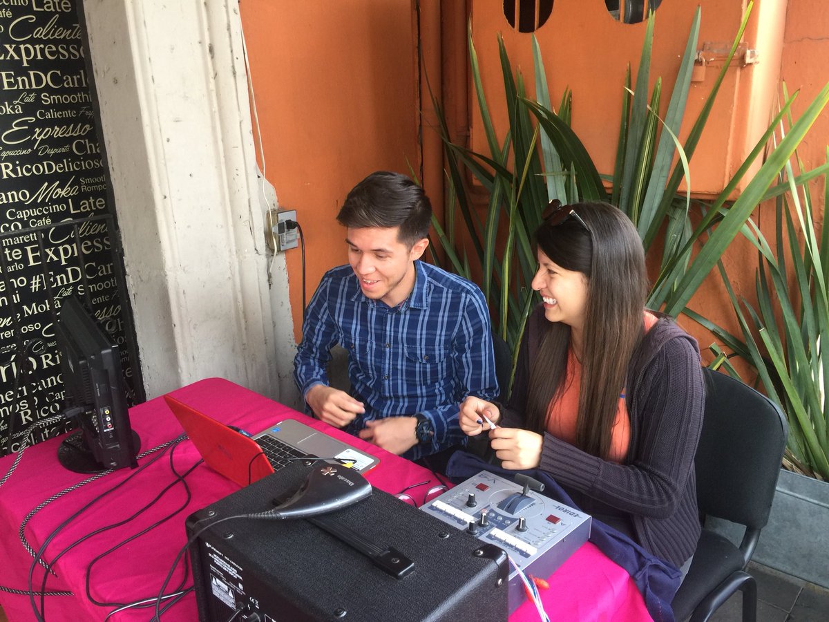 Gracias @MohamedPulido y <a href="/fatimavalenzu16/">fatimavalenzuela</a> del equipo de <a href="/contextodgo/">Contexto de Durango</a> por su excelente trabajo de producción y transmisión del #RadioMaraton de <a href="/ceid_ac/">CEID ¡Ve por ti!</a> desde <a href="/DCarloCafe/">D´Carlo Cafe</a>