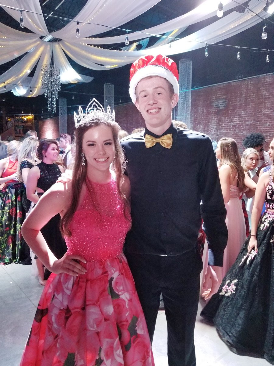 aramsdell's tweet photo. Congrats  Quinn Nelson and Elizabeth Banta 2018 Prom King and Queen. https://t.co/28fKww7QvI