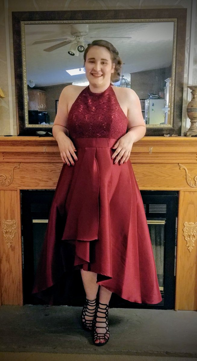 christy_franz's tweet photo. Senior Prom 2018.  The Rain did not ruin the day. https://t.co/oowaudzokc