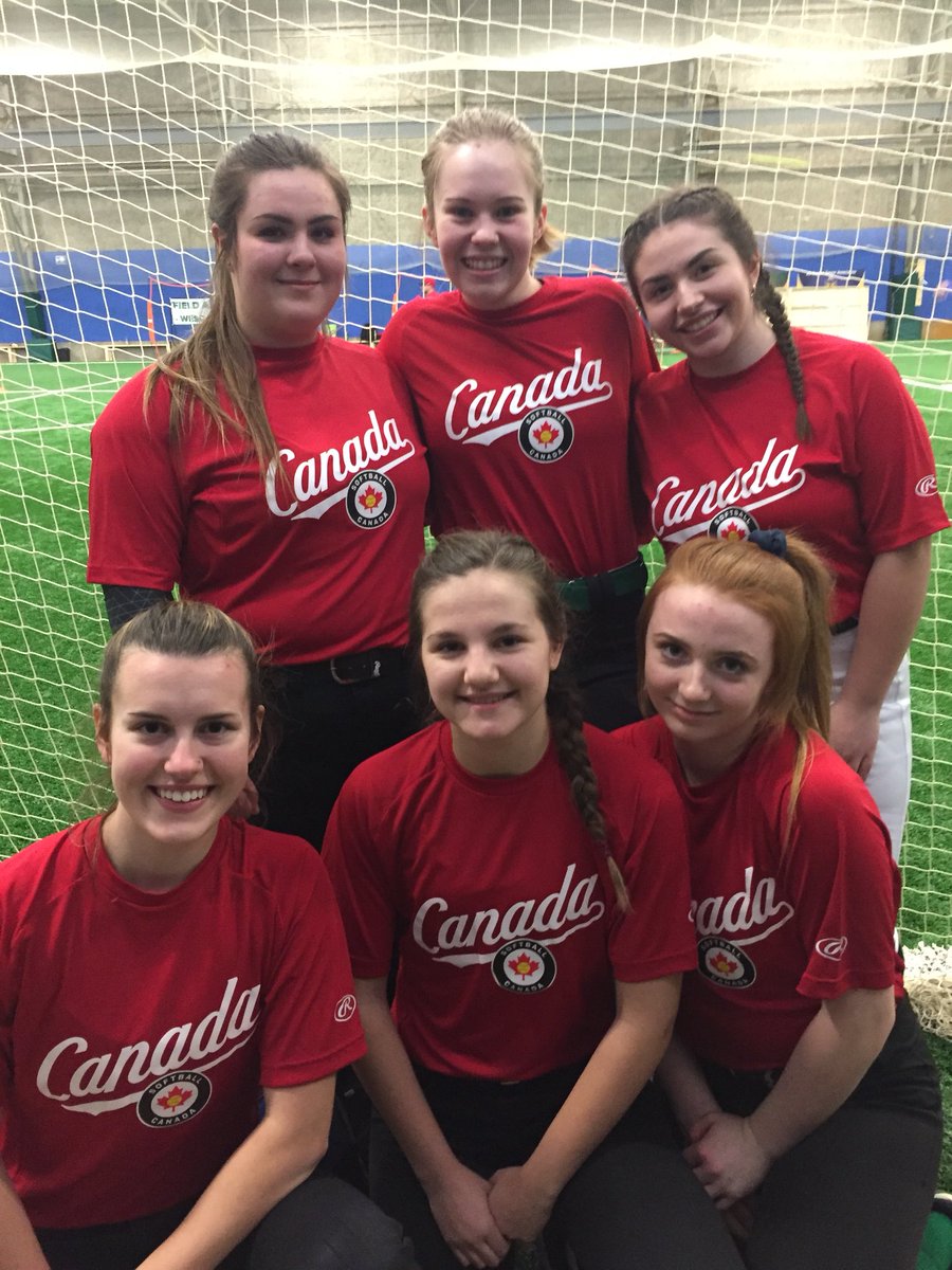 SpStormU16A's tweet photo. Some of our girls looking great and working hard at the Junior Canadian Combine today 💚🇨🇦 @SoftballCanada https://t.co/t1sJdJmTMr