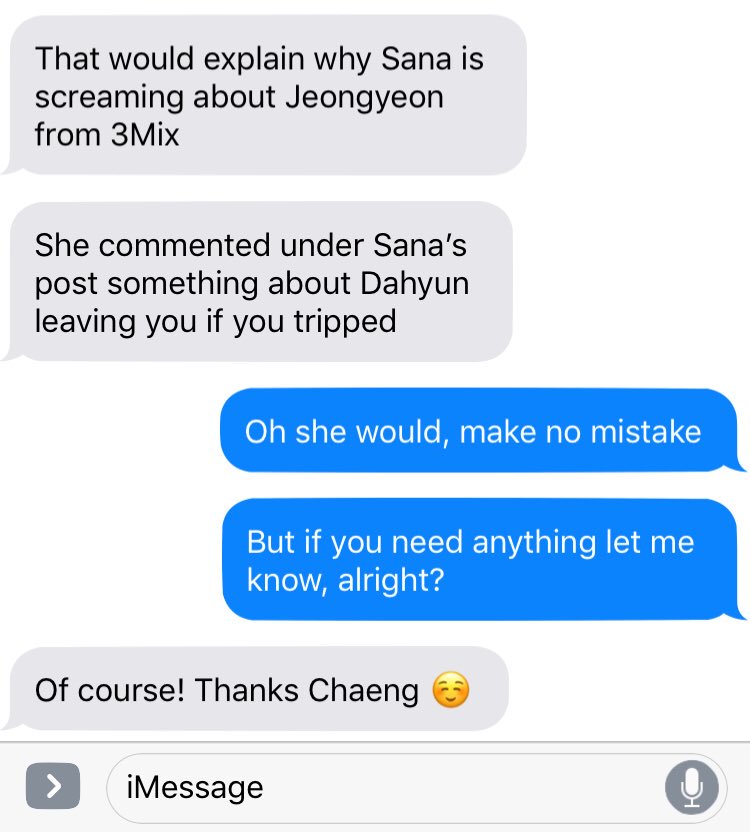 Momo and Chaeyoung text