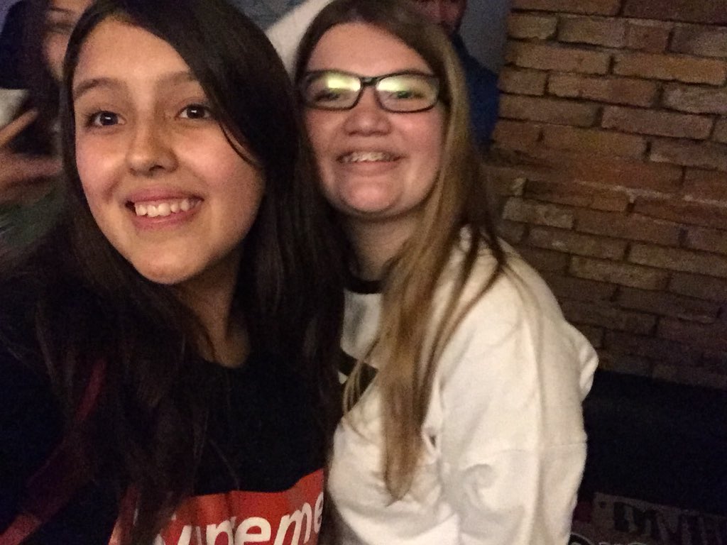 tymgoals's tweet photo. Y de lo hermoso que fue conocerte tambien conoci a varias personillas lindas💗 gracias @tomasrojasok #showTR https://t.co/vBqdGs0mbG