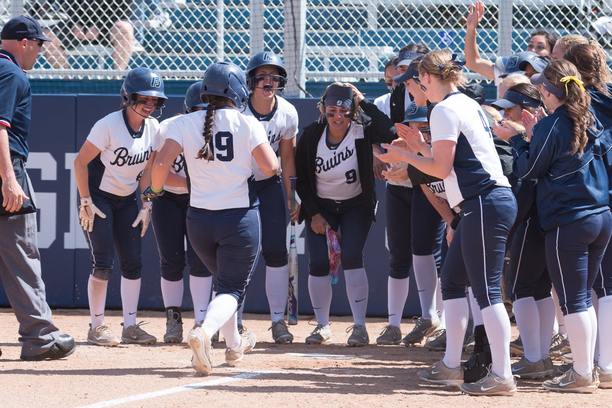Softball Recap: bit.ly/2HjKgSU
<a href="/GFUSoftball/">George Fox Softball</a> bounces back Saturday to advance to Northwest Conference Championship game(s)! Bruins face Linfield Sunday, April 22 at 12 pm. 
#TrueBlue