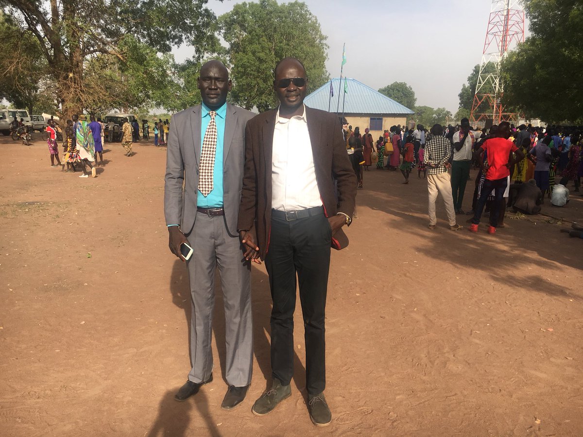 AjakPeter's tweet photo. After successful conclusion of Wau visit, #SSYLF team went to Kwajok, where we were warmly received by Gogrial Women Association. They reminded us not to forget about the plight of women as as champion the agenda of youth unity and empowerment in #SouthSudan. https://t.co/LpvPsVZqfX