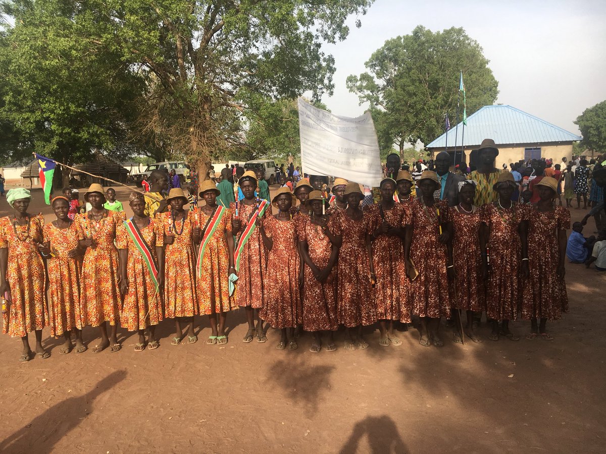 AjakPeter's tweet photo. After successful conclusion of Wau visit, #SSYLF team went to Kwajok, where we were warmly received by Gogrial Women Association. They reminded us not to forget about the plight of women as as champion the agenda of youth unity and empowerment in #SouthSudan. https://t.co/LpvPsVZqfX