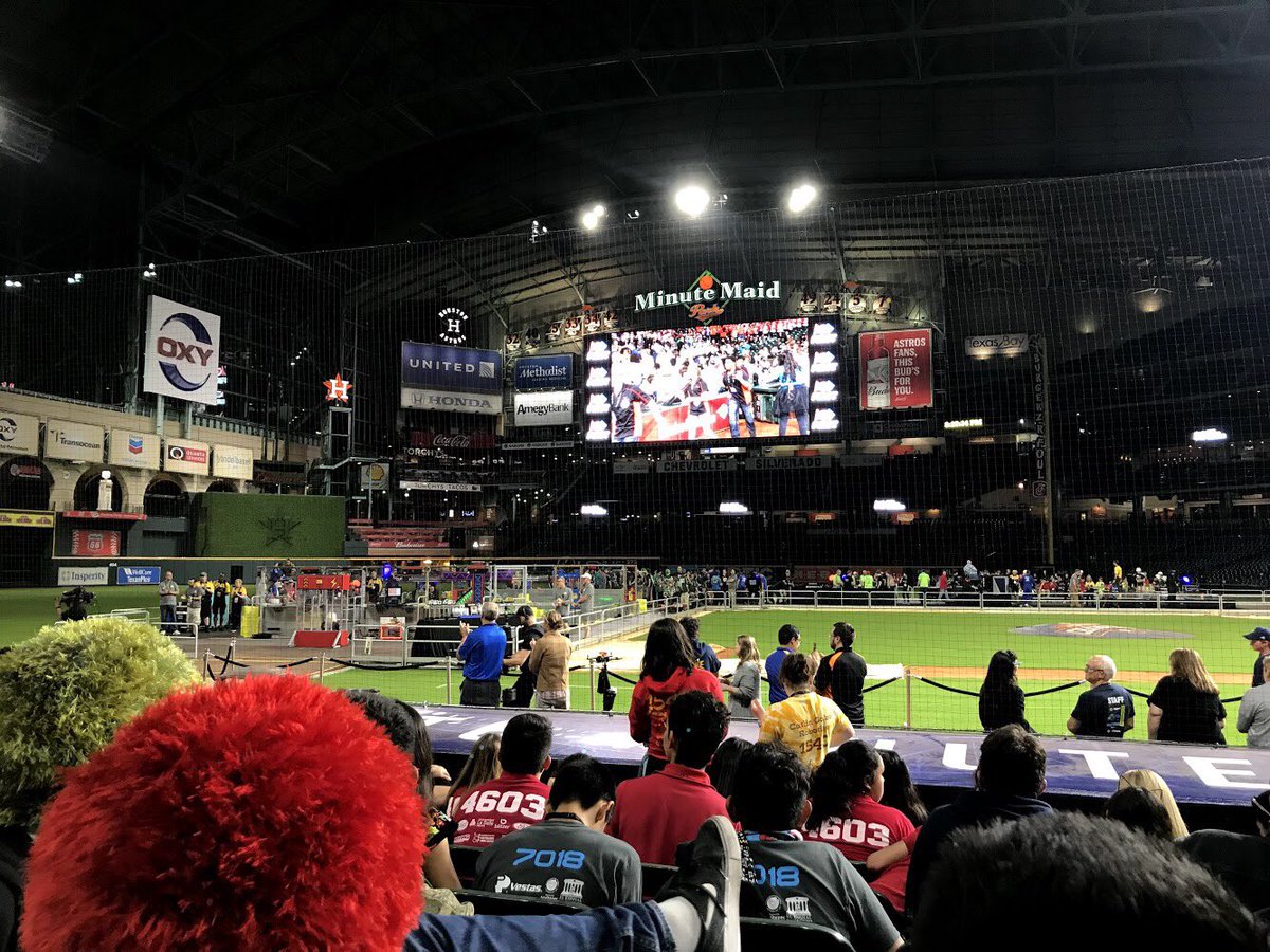 Aztech4775's tweet photo. Termina la temporada 2018 de @FRCTeams, y nos vamos de #Houston muy orgullosos por haber llegado por primera vez hasta el mundial. 🎉🌎
Nuevamente agradecemos a @FundacionAzteca @Plantel_Azteca y @gruposalinas por creer en nosotros.
¡Viva México! 🇲🇽
#GoAztech https://t.co/SuOtGvo5IV