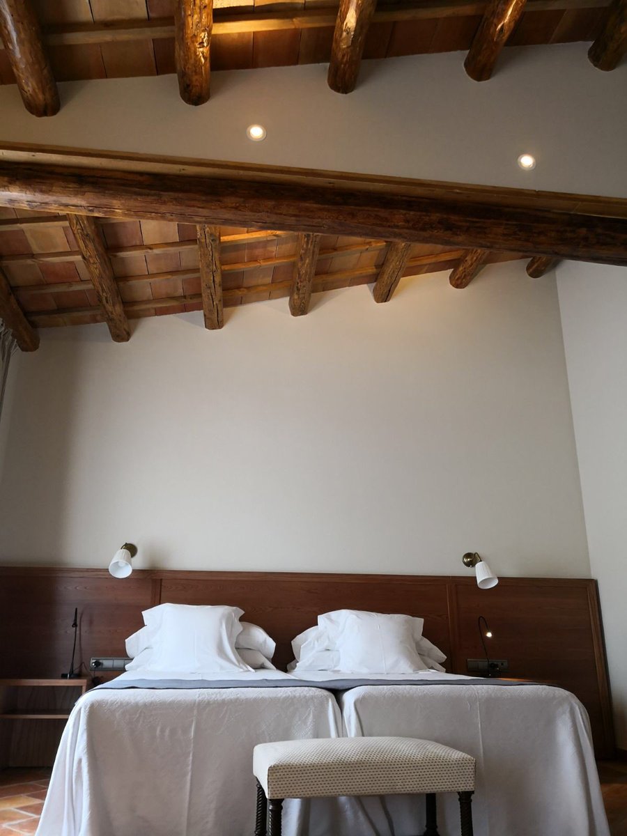 Hotel Hostal Sport tweet media