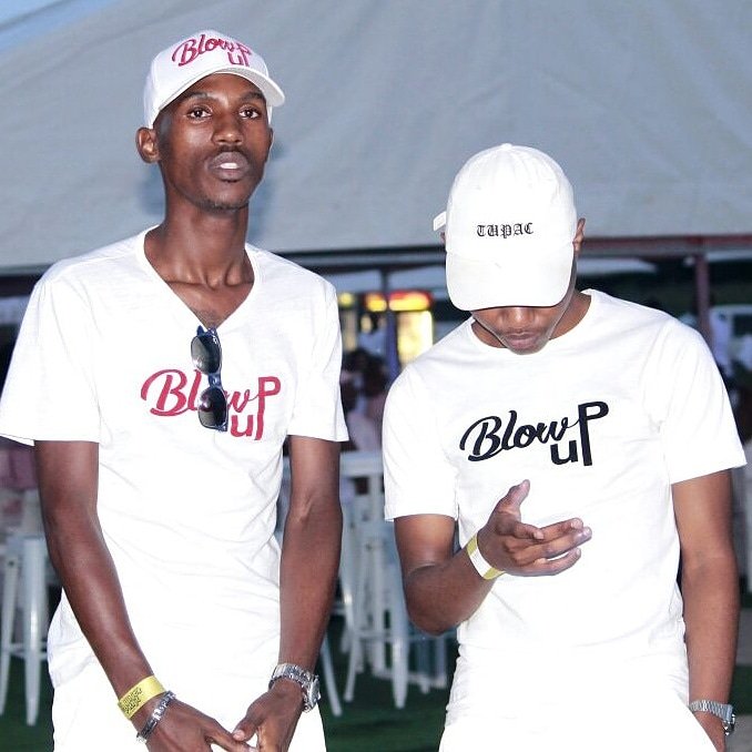 MaxOV_'s tweet image. 🔥🔥🔥🔥🔥 Hi Everyone , BlowuP Clothing ikulethela i- 50% CLEARANCE SALE , BlowuP T-shirt  ( WAS R150 and NOW R75 ).0829241679 on Whatsapp