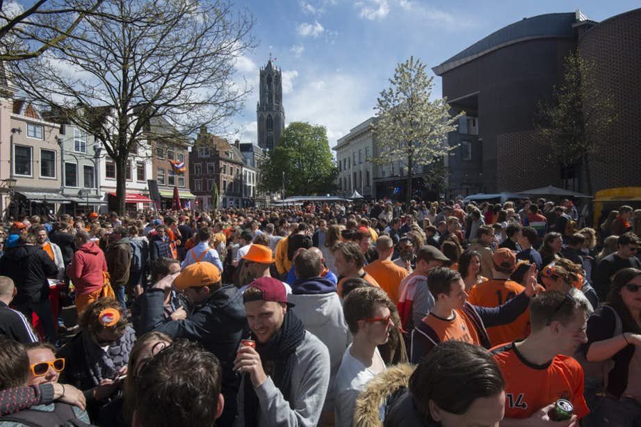 A nice summary of a lot of great #KingsDay celebrations in #Utrecht on Friday April 27, courtesy of @DUICnl buff.ly/2qBjkb9 #Orange #Utrecht