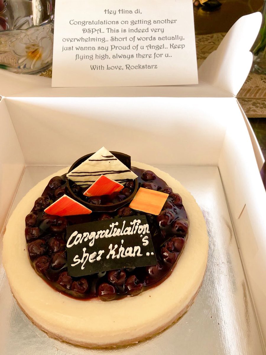 eyehinakhan's tweet photo. When u wake up to this.. so much love and  positivity.. I can’t thank you guys enough.. gratitude 🙏 Tanu,Pooja,dhruvesh,Ronak,rashi,mishti,debasmita,Anu, and last but not the least my Rockstars.. A big thank you to each one of u.. #Sherrkhan #dadasahebphalkeawards2018 #karma 😊 https://t.co/1werxM9LKq