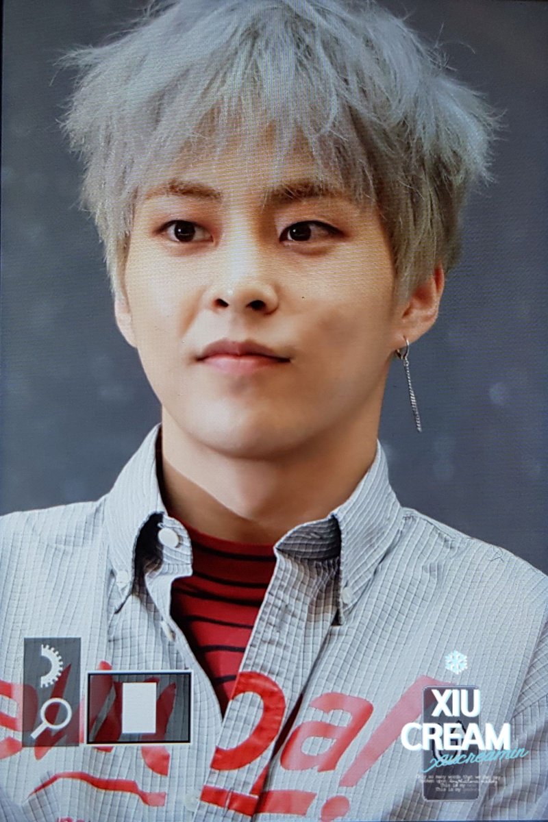 180422 고양 첸백시 팬싸인회 

 팬들 예쁘게 쳐다보는 요정님ㅠㅠ
너무 반짝반짝거리잖아🤩

#시우민 #EXO_CBX #첸백시 #xiumin #김민석