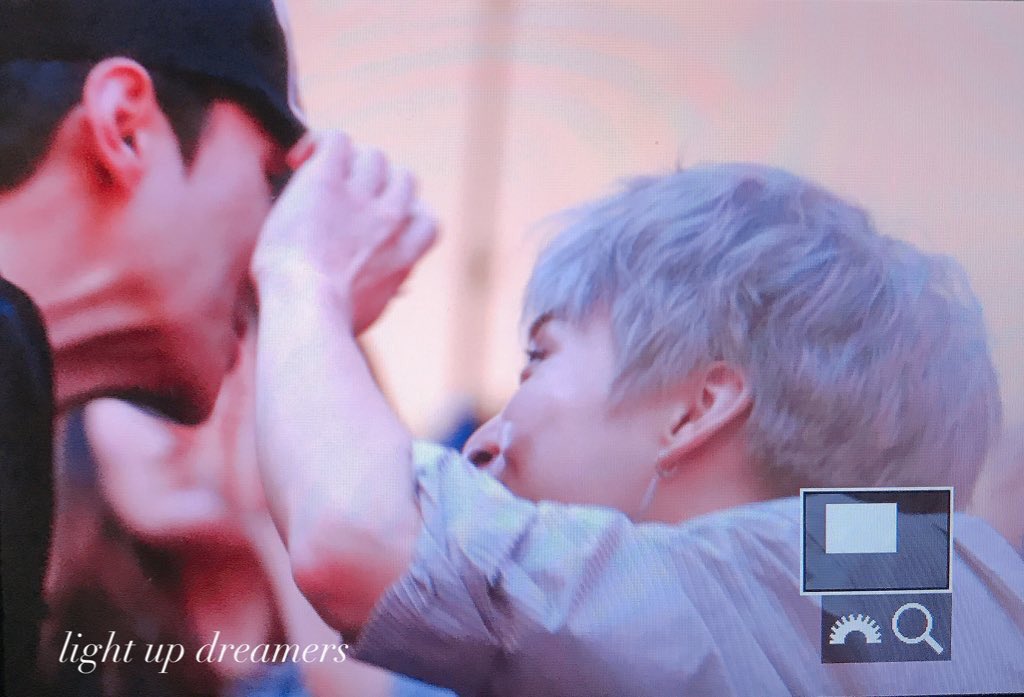 กต. tweet media
