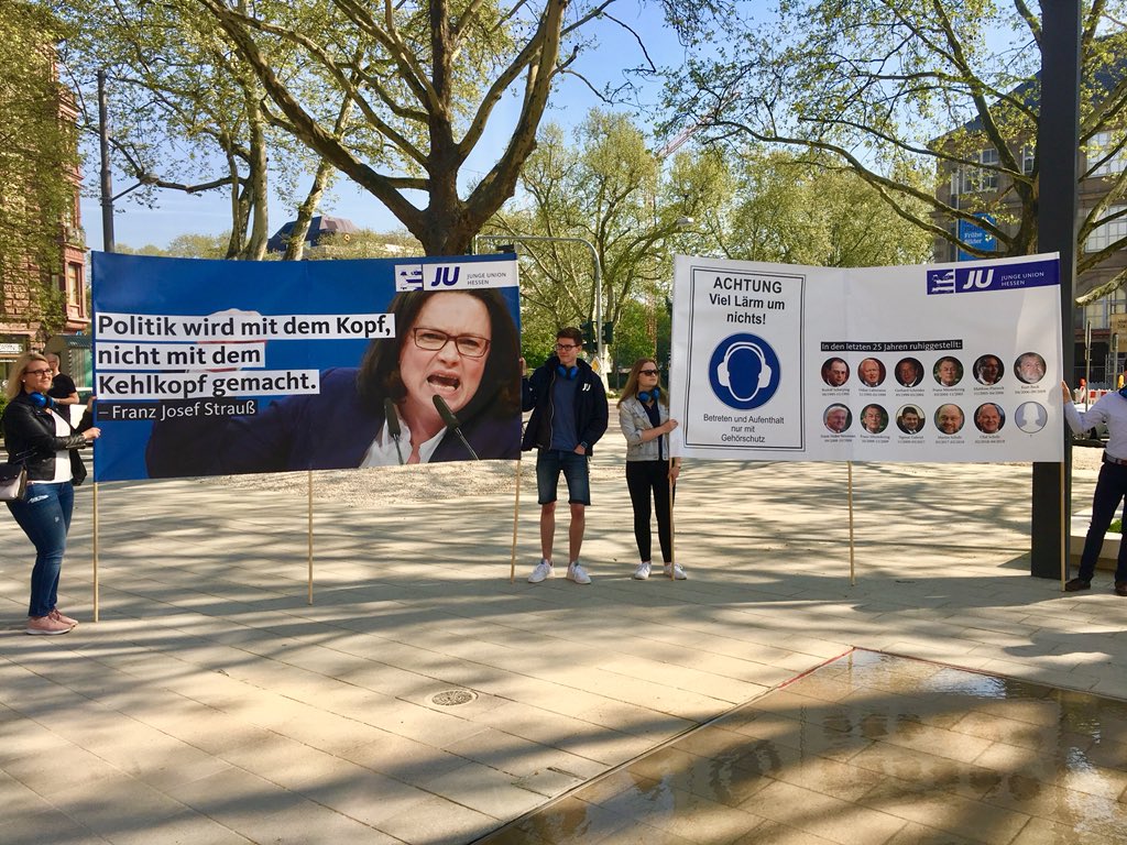 Das meistfotografierte Motiv des #spdbpt18 kommt von der <a href="/juhessen/">JU Hessen 🦁</a>. Hier ein Stockfoto für alle Interessenten 😊 #brüllnahles