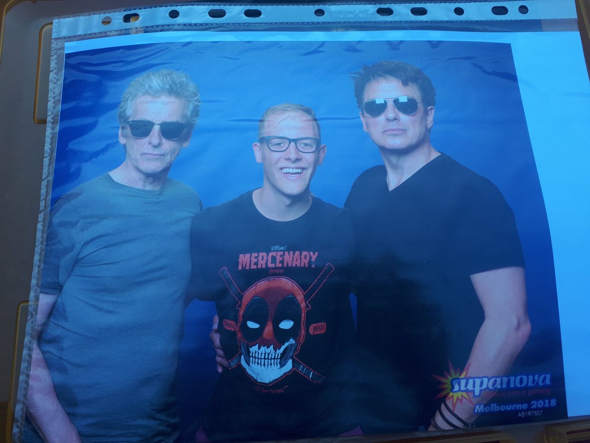 simo_leggs's tweet photo. It was an absolute honor and privillege to meet @PeterCapaldiRP and @JohnBarrowman at @SupanovaExpo. Also they are wearing my sunglasses https://t.co/rYLiRaVtjo