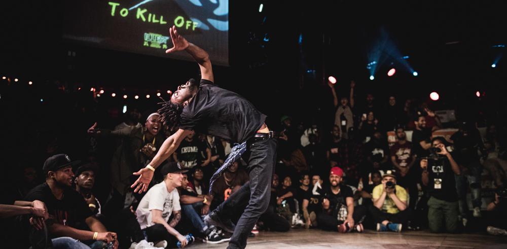 TeleramaSortir's tweet photo. Le retour en force du krump, la danse “mal-aimée” du hip-hop. Par @rossdivincenzo https://t.co/PC8DSofHfx https://t.co/jVRynOTuP9