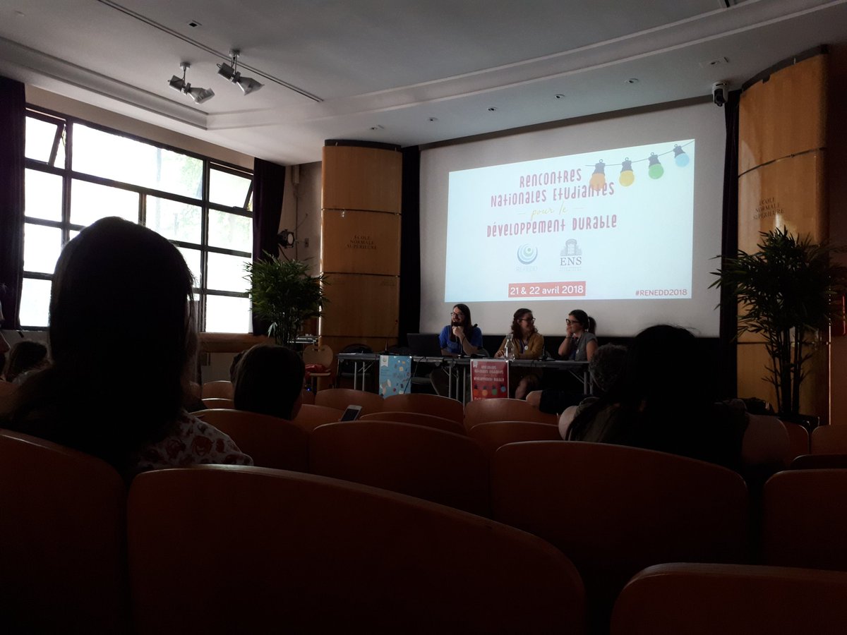 AlessiaLille's tweet photo. Lancement de la deuxième journée des #RENEDD2018 organisées par le @REFEDD !
#DD #economiecirculaire #Ess https://t.co/9wKS1ugFR6