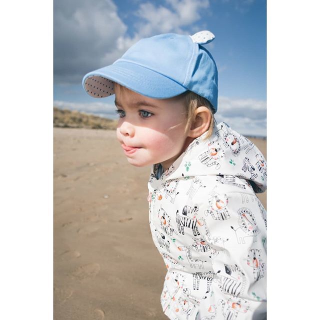 feelinjustfine's tweet photo. Isobel on the beach at St Andrews. April 2018.

#twitter #documentary #friendsinperson #takeadifferentview #myfeatureshoot #theprintswap #myfujifilm #fuji_x_club #fujifeed #fujifilm #gupmagazine #supmagazine #hashtagphotomag #instadaily #instagood #insta… https://t.co/nWwxo9XBax https://t.co/QR8tZEnpgR