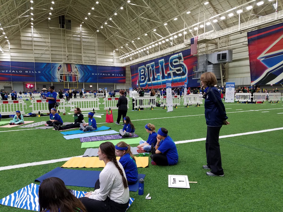 VCAssociation's tweet image. Thanks to Mrs. Wilson and @UWBEC for inviting some of our Valley girls to participate in the WNY Girls In Sports event today! They had fun with yoga, running, soccer, tennis, golf, badminton, volleyball, and basketball! #empower