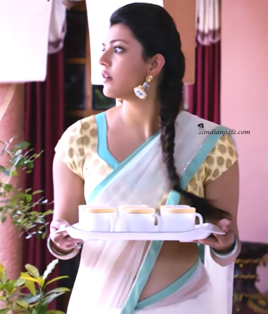 indiangalz's tweet photo. Hot in low-hip saree...#KajalAggarwal @MsKajalAggarwal https://t.co/bABOHXjd53