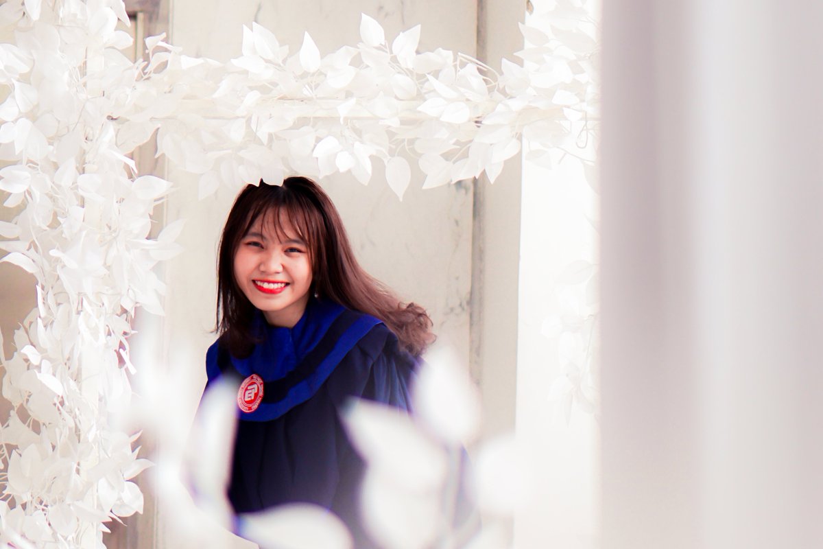 truclinhvietnam's tweet photo. Say goodbye FTU2 <3
Thank you too much <3
#graduated
#ftu2
#saigonese
#vietnamesegirl
#adorable
#girl
#charming
#truclinhnguyenhoang
#creditbyvuvu
#photography
#ideas
#photooftheday
#fashion
#hochiminh https://t.co/OOkRi748Vi