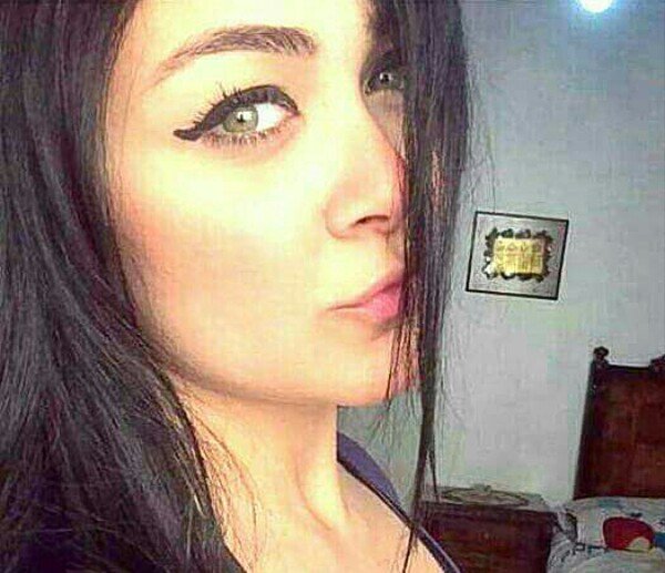 nadaghanem33's tweet photo. Hey🙈 #EyesBreakTheInternet https://t.co/co2sh4uzn9