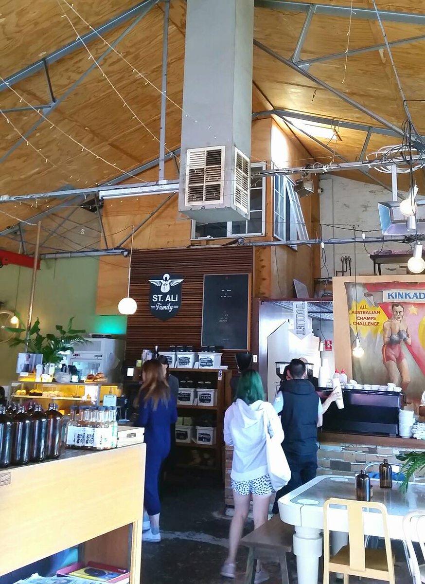 Walks101Premium's tweet photo. Sundays are for brunch! Venture down to South Melbourne to have a delicious dish paired with the perfect coffee at St. Ali.

After that, take a stroll along Clarendon St. or spend some time exploring the South Melbourne Markets. https://t.co/CwyVprkOph