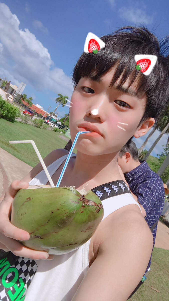16kun1's tweet photo. グアムなう〜
ストロー相手募集中💓 https://t.co/jJdONtdwwP