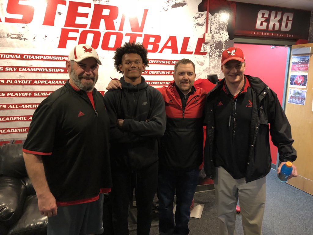 Jaymoney1934's tweet photo. I would love to thank Eastern Washington University for inviting me to EKG Day! I am so excited to announce that Coach Best offered me a full ride scholarship to play football for the Eagles 🦅! #EKG #BuildNest https://t.co/UUM4biATtU