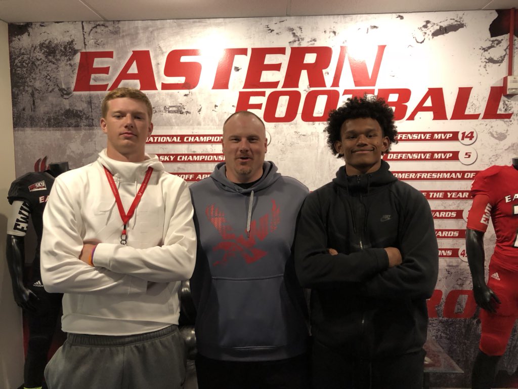 Jaymoney1934's tweet photo. I would love to thank Eastern Washington University for inviting me to EKG Day! I am so excited to announce that Coach Best offered me a full ride scholarship to play football for the Eagles 🦅! #EKG #BuildNest https://t.co/UUM4biATtU