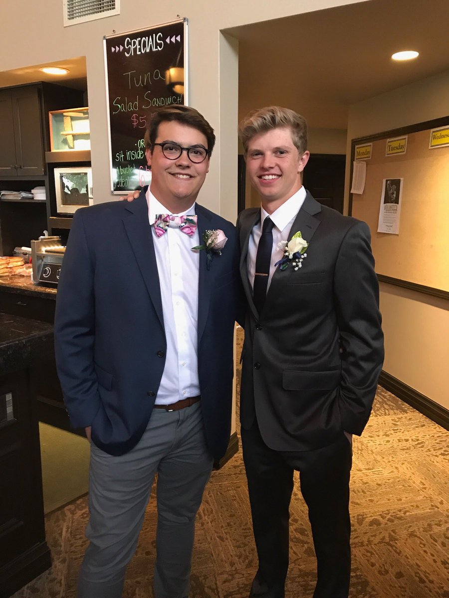 jtgordo7's tweet photo. DAVE my man!!! Happy birthday brother🎉 love you😘 https://t.co/DUg5BYUsRZ