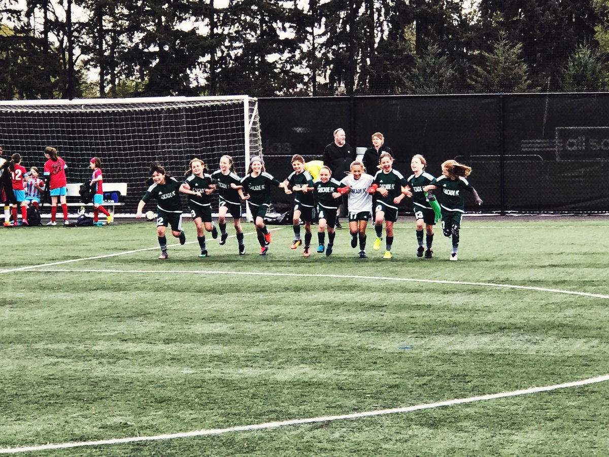 cfc_G08Green's tweet image. all year long these girls have fought and earned their W’s TOGETHER as a TEAM. You did good coach @sohafc!!! 
#WeAreCascade