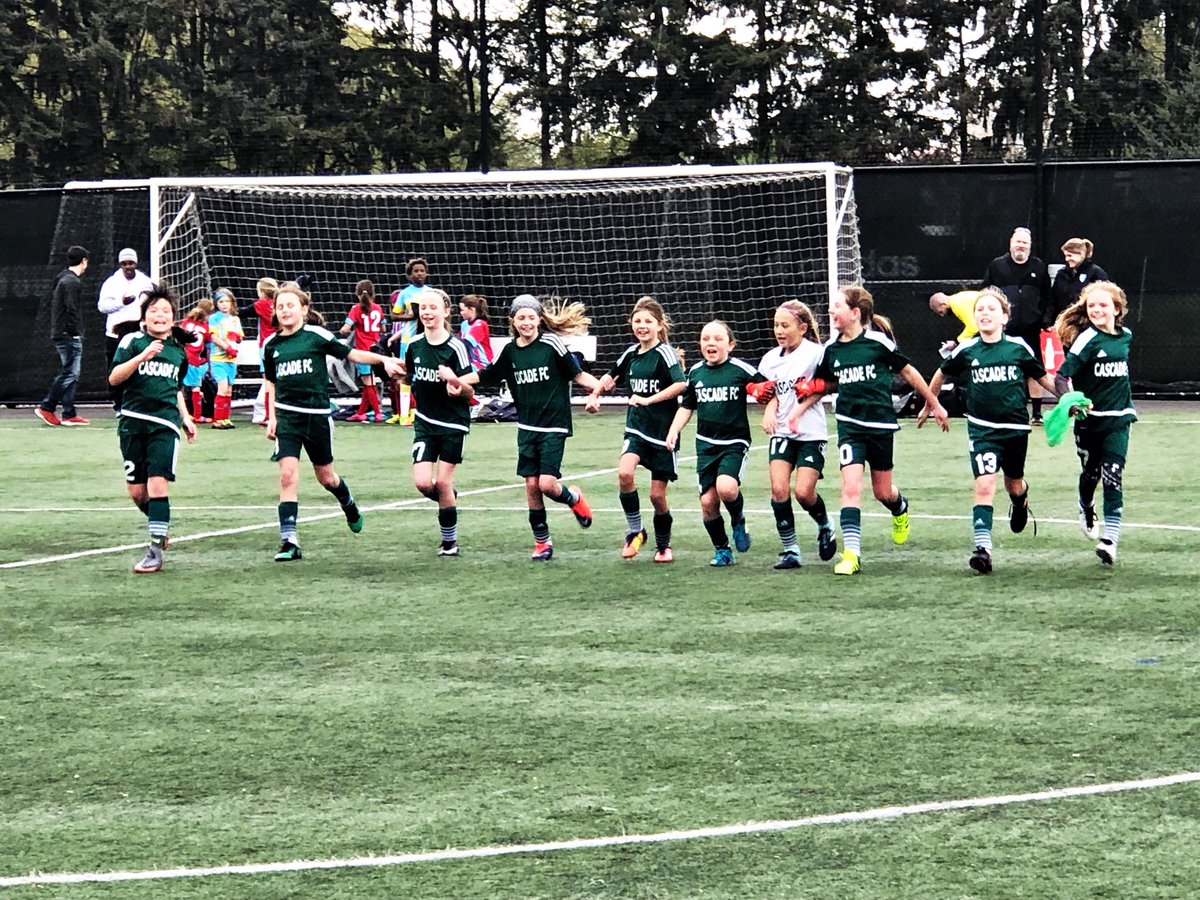 cfc_G08Green's tweet image. all year long these girls have fought and earned their W’s TOGETHER as a TEAM. You did good coach @sohafc!!! 
#WeAreCascade
