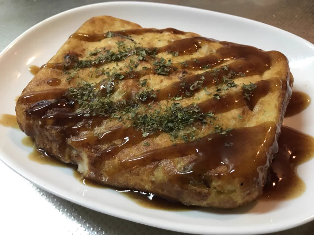 タコ焼き食べたいけど鉄板出すのがめんどくせぇ！そんな時は玉子焼き用のフライパンを使おう！