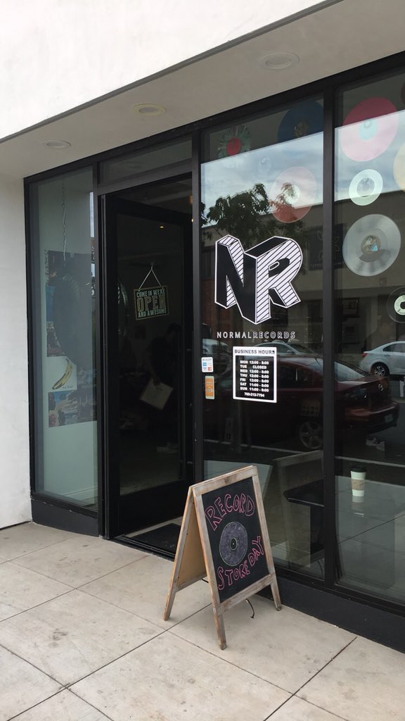 HeyNorge's tweet photo. #RecordStoreDay #RSD18 adventures with @Art_by_Anto Part I. Thanks @MTHEORYMUSIC, #RecordCity, #RedBrontosaurusRecords &amp; #NormalRecords! https://t.co/inAraYewYR