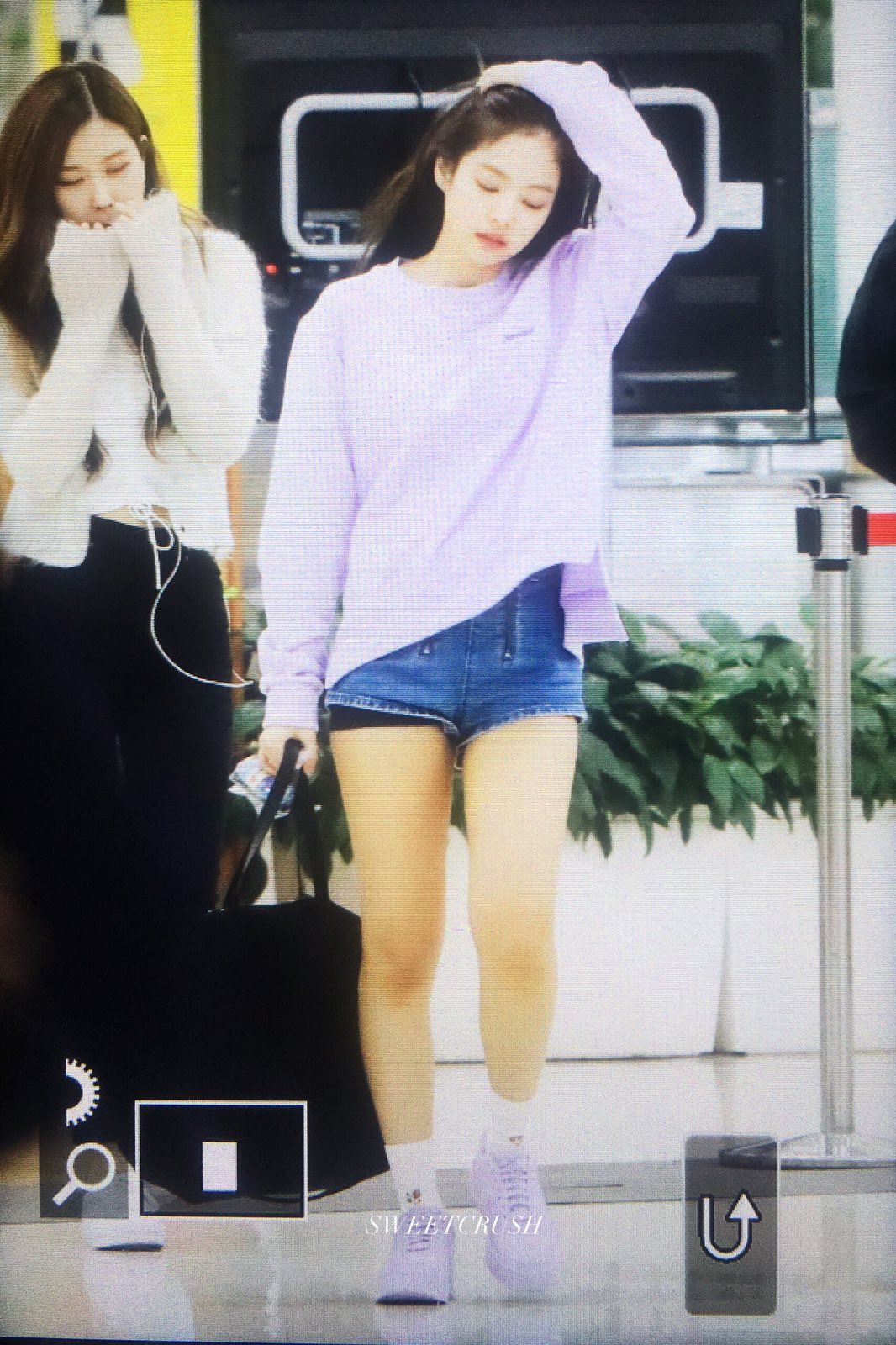 DbXV_4bUQAIspzv.jpg:large