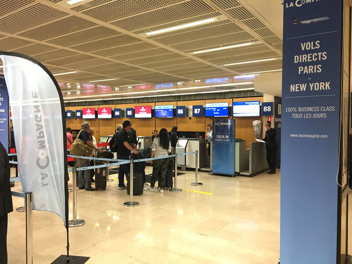 ParisAeroport's tweet photo. Flight B0100 - Check-in for #NewYork ! @_LaCompagnie now serves #BigApple from #Orly #airport South terminal up to twice a day in #BusinessClass only! #FlyTheDifference #travel #avgeek https://t.co/soLW4t2mPG