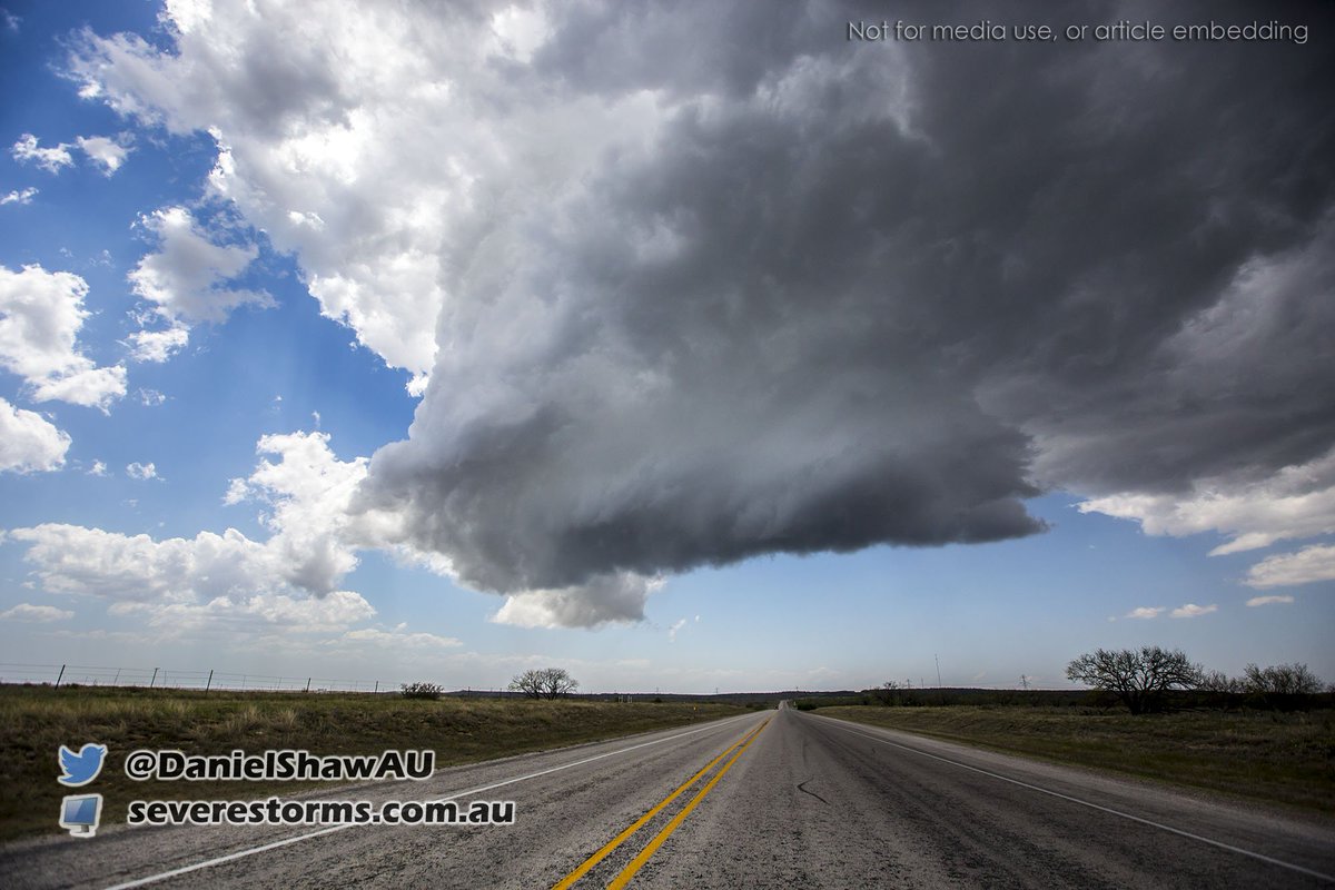 DanielShawAU's tweet image. GALLERY: Storm photos captured today of severe weather activity across Texas, USA. facebook.com/severestormsau/