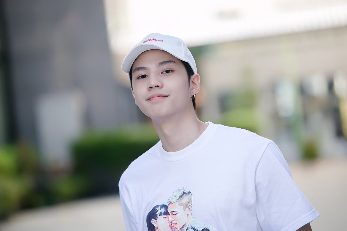 เก็บตก 1 😳
#bank_thiti <a href="/bank_thiti/">Thiti Mahayotaruk</a> 
#nadaoartist