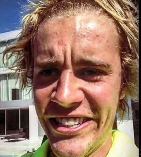 jurstimbieber's tweet photo. olhei no espelho // abri a frontal https://t.co/3vN2EH2wbe